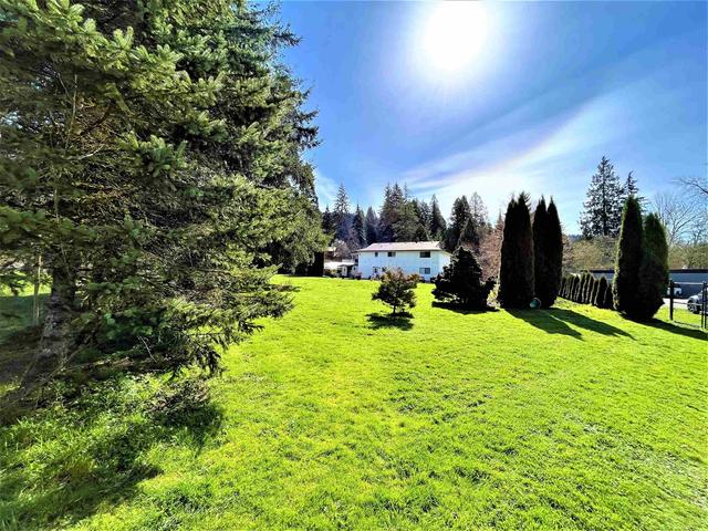 24701 108 Avenue, House detached with 3 bedrooms, 3 bathrooms and null parking in Maple Ridge BC | Image 2