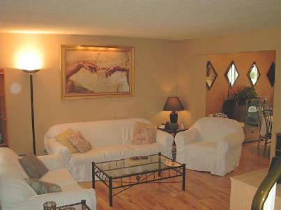 80 Pilkey Cres, House attached with 3 bedrooms, 2 bathrooms and 1 parking in Toronto ON | Image 2