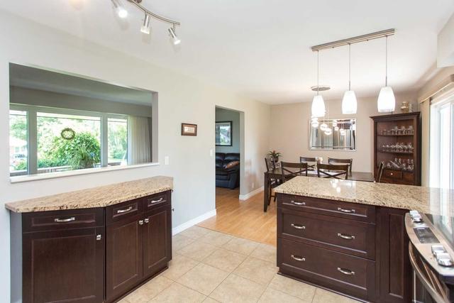 9 Grant Dr, House detached with 3 bedrooms, 2 bathrooms and 7 parking in Kawartha Lakes ON | Image 6