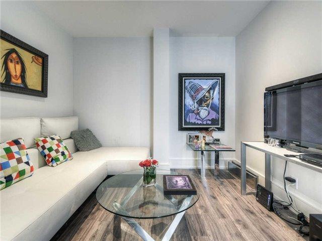 202 - 1003 Queen St E, Condo with 2 bedrooms, 2 bathrooms and 1 parking in Toronto ON | Image 1