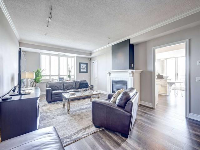 1401 - 1 Belvedere Crt N, Condo with 2 bedrooms, 2 bathrooms and 2 parking in Brampton ON | Image 2