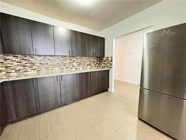 3 - 657 Fennell Avenue E, Condo with 2 bedrooms, 1 bathrooms and 1 parking in Hamilton ON | Image 6
