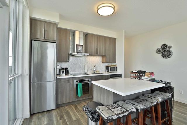 2405 - 2087 Fairview St, Condo with 2 bedrooms, 2 bathrooms and 1 parking in Burlington ON | Image 2