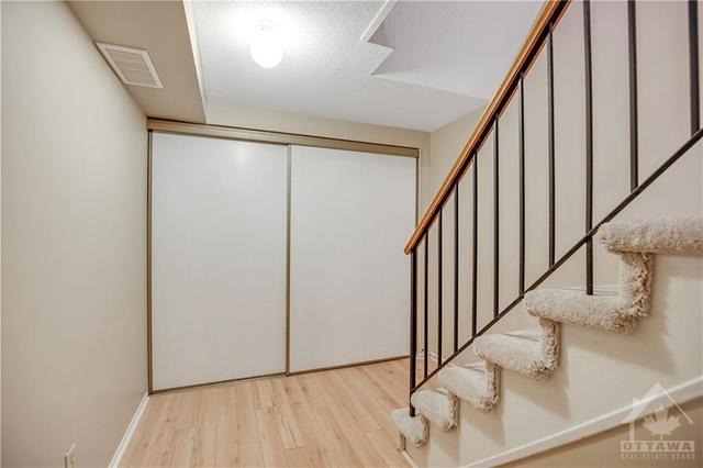 152 Presland Road, Townhouse with 3 bedrooms, 2 bathrooms and 3 parking in Ottawa ON | Image 21