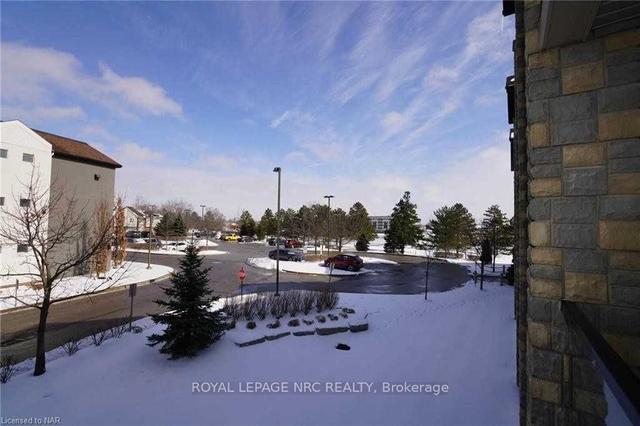 1206 - 330 Prince Charles Dr, Condo with 1 bedrooms, 1 bathrooms and 1 parking in Welland ON | Image 2