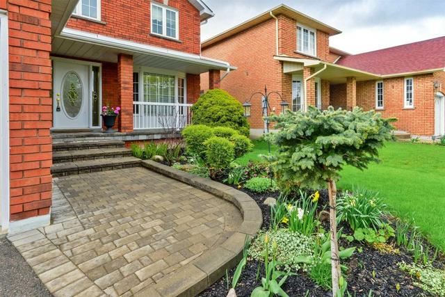 40 Ortona Dr, House detached with 4 bedrooms, 4 bathrooms and 4 parking in Brampton ON | Image 2