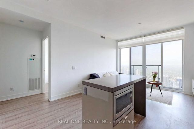5808 - 7 Grenville St, Condo with 1 bedrooms, 1 bathrooms and 0 parking in Toronto ON | Image 11