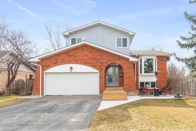 73 Blackthorn Lane, House detached with 3 bedrooms, 2 bathrooms and 4 parking in Brampton ON | Image 1
