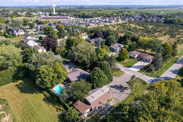 404 Line 2 Rd, House detached with 3 bedrooms, 3 bathrooms and 12 parking in Niagara on the Lake ON | Image 33