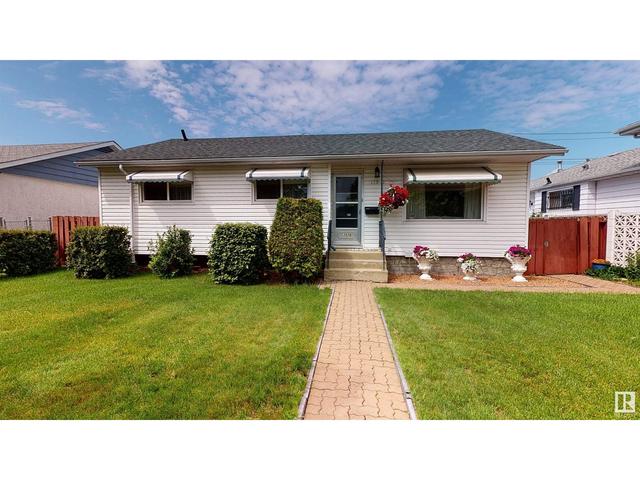 12928 90 St Nw, House detached with 4 bedrooms, 2 bathrooms and 2 parking in Edmonton AB | Card Image