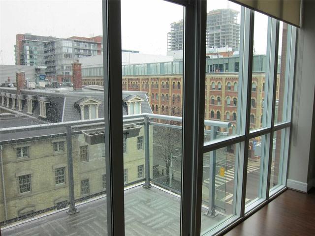 s517 - 112 George St, Condo with 2 bedrooms, 1 bathrooms and 1 parking in Toronto ON | Image 5