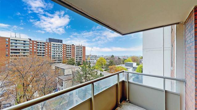 608 - 9 Four Winds Dr, Condo with 3 bedrooms, 2 bathrooms and 1 parking in Toronto ON | Image 18