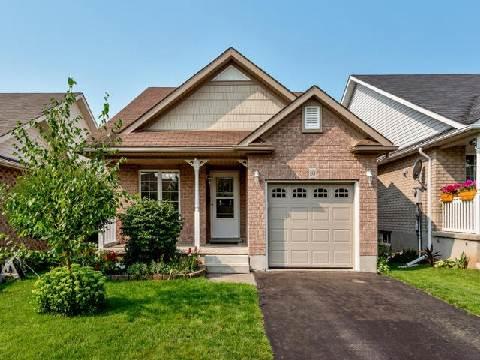80 Doctor Moore Crt, House detached with 2 bedrooms, 2 bathrooms and 1 parking in Halton Hills ON | Image 1