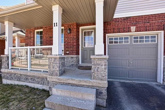 11 Pearl Dr, House detached with 3 bedrooms, 2 bathrooms and 1 parking in Orillia ON | Image 2