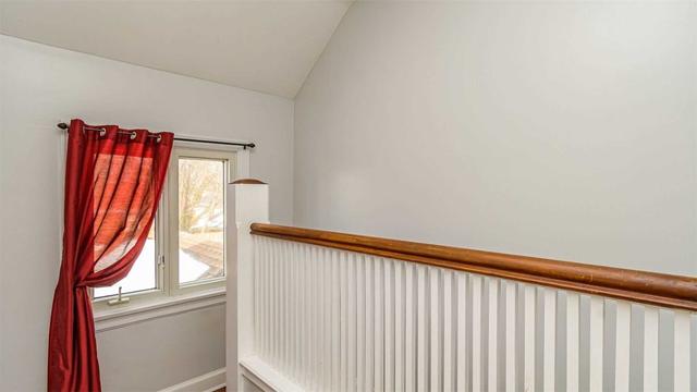 53 Linden St, House detached with 3 bedrooms, 2 bathrooms and 3 parking in St. Catharines ON | Image 24