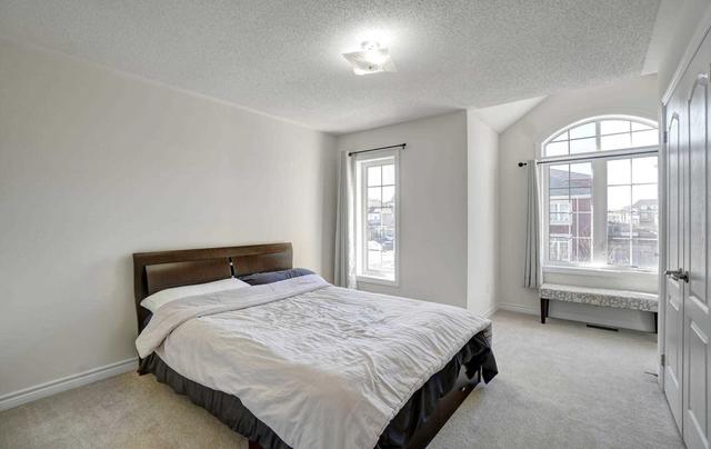 124 Living Cres, House attached with 3 bedrooms, 4 bathrooms and 2 parking in Markham ON | Image 8