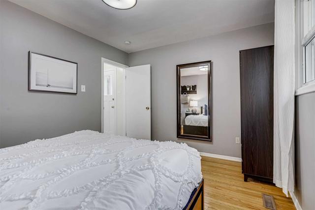 41 Sixteenth St, House detached with 3 bedrooms, 2 bathrooms and 1 parking in Toronto ON | Image 34