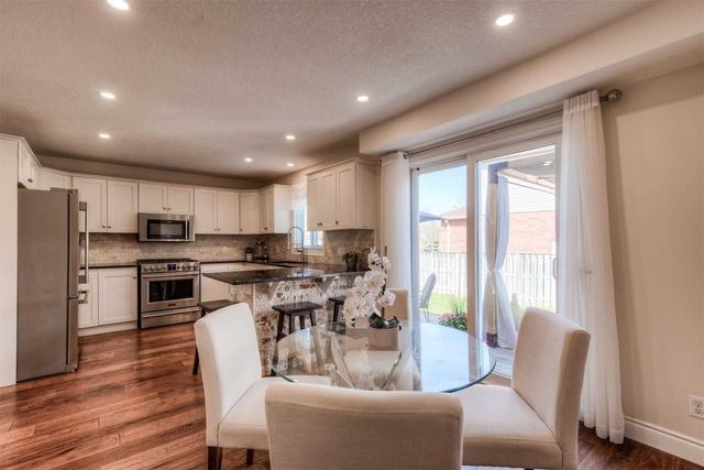 738 Chesapeake Dr, House detached with 4 bedrooms, 4 bathrooms and 4 parking in Waterloo ON | Image 6