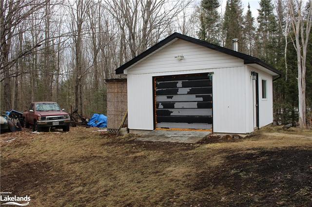 9828 Highway 118, House detached with 1 bedrooms, 1 bathrooms and 9 parking in Algonquin Highlands ON | Image 24