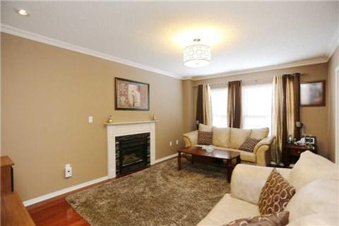 27 Sir Michael Pl, House detached with 4 bedrooms, 4 bathrooms and 2 parking in Brampton ON | Image 9