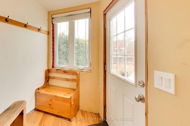 86 Kenwood Ave, House detached with 2 bedrooms, 2 bathrooms and 2 parking in Toronto ON | Image 9