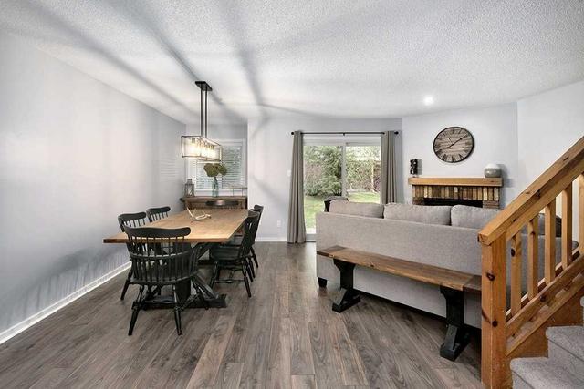 545 Oxbow Cres, Townhouse with 3 bedrooms, 3 bathrooms and 1 parking in Collingwood ON | Image 5