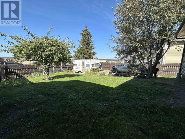 718 Cariboo Trail, House detached with 3 bedrooms, 2 bathrooms and null parking in One Hundred Mile House BC | Image 30