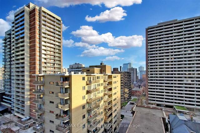 1001 - 45 Charles St E, Condo with 2 bedrooms, 1 bathrooms and 1 parking in Toronto ON | Image 24