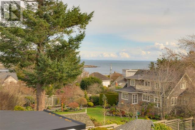 244 King George Terr, House detached with 4 bedrooms, 3 bathrooms and 4 parking in Oak Bay BC | Image 64