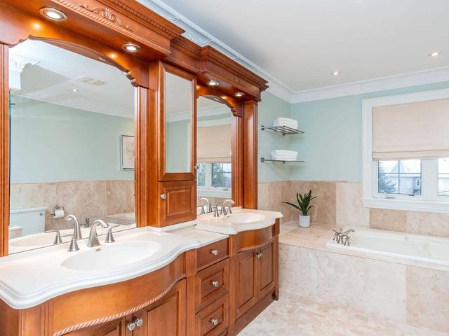 73 Bowhill Dr, House detached with 4 bedrooms, 6 bathrooms and 6 parking in Richmond Hill ON | Image 25