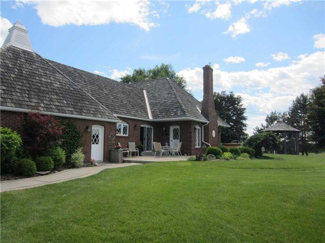 124 Old Hamburg Rd, House detached with 4 bedrooms, 3 bathrooms and 6 parking in Greater Napanee ON | Image 1