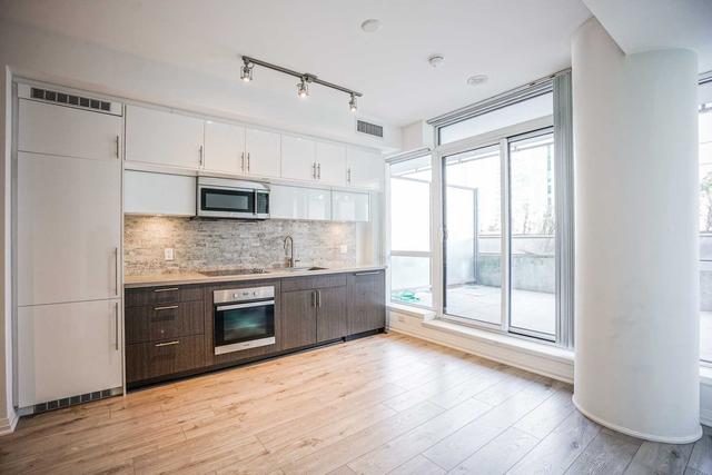 604 - 8 Mercer St, Condo with 1 bedrooms, 1 bathrooms and 0 parking in Toronto ON | Image 5