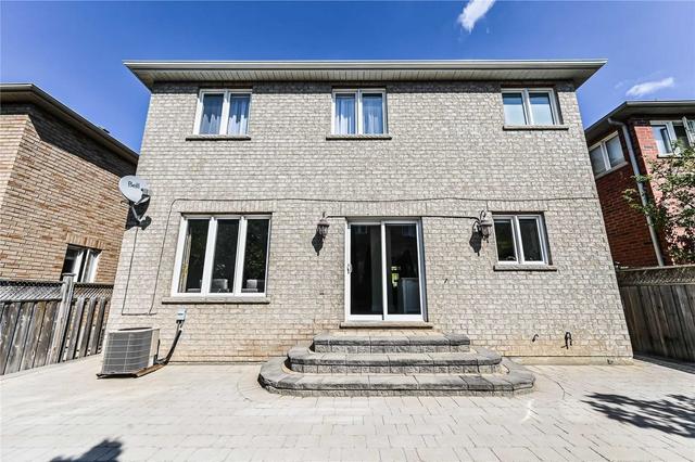 36 Rivington Ave, House detached with 4 bedrooms, 5 bathrooms and 5 parking in Vaughan ON | Image 33
