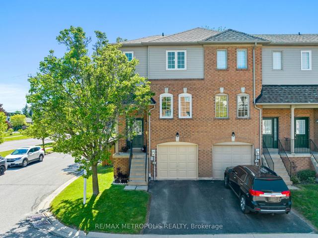 38-90 Aspen Park Way, Whitby, ON, L1N9M6 | Card Image