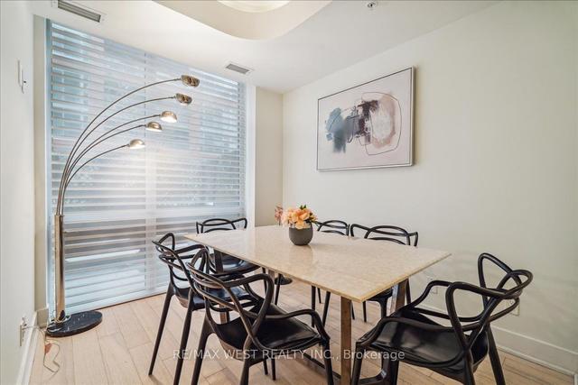 14 - 30 Nelson St, Townhouse with 2 bedrooms, 3 bathrooms and 2 parking in Toronto ON | Image 22