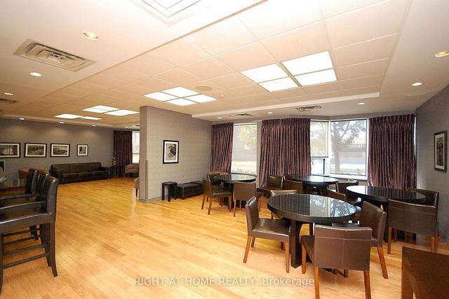 1904 - 145 Hillcrest Ave, Condo with 2 bedrooms, 2 bathrooms and 1 parking in Mississauga ON | Image 12