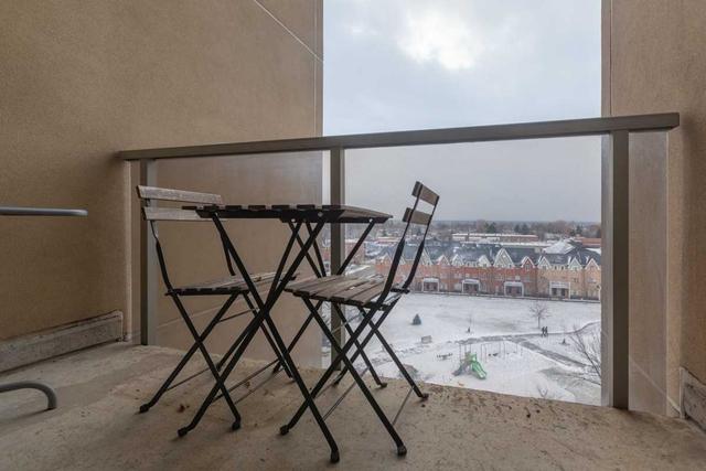 705 - 4 Elsinore Path, Condo with 1 bedrooms, 1 bathrooms and 1 parking in Toronto ON | Image 4