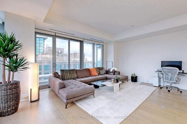 1401 - 55 Scollard St, Condo with 2 bedrooms, 3 bathrooms and 1 parking in Toronto ON | Image 21