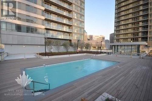 3703 - 65 Bremner Blvd N, Condo with 0 bedrooms, 1 bathrooms and 0 parking in Toronto ON | Image 4