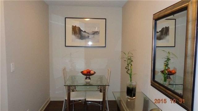 727 - 21 Nelson St, Condo with 1 bedrooms, 1 bathrooms and 1 parking in Toronto ON | Image 5
