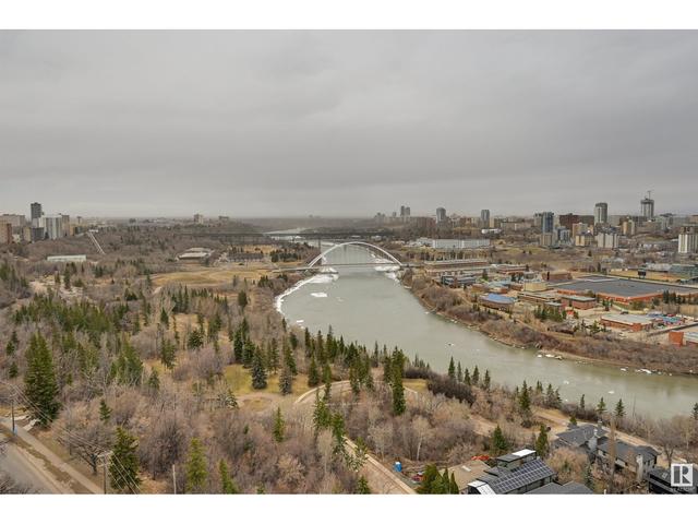 1900 - 10035 Saskatchewan Dr Nw, Condo with 3 bedrooms, 4 bathrooms and 5 parking in Edmonton AB | Image 36