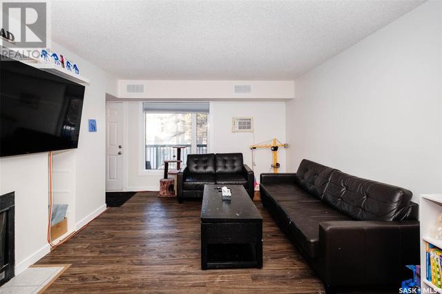 194 - 160 Gore Place, Condo with 2 bedrooms, 1 bathrooms and null parking in Regina SK | Image 2