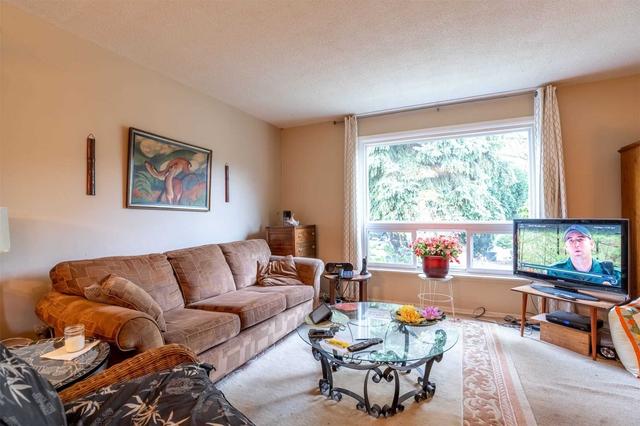 2396 Poplar Cres, House detached with 4 bedrooms, 2 bathrooms and 6 parking in Mississauga ON | Image 21