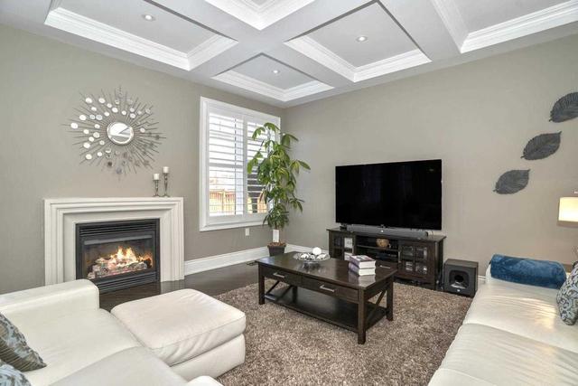 32 Venkata Dr, House detached with 4 bedrooms, 5 bathrooms and 6 parking in Vaughan ON | Image 6