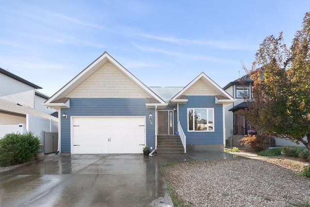 176 Hamptons Way Se, House detached with 2 bedrooms, 1 bathrooms and 4 parking in Medicine Hat AB | Image 1