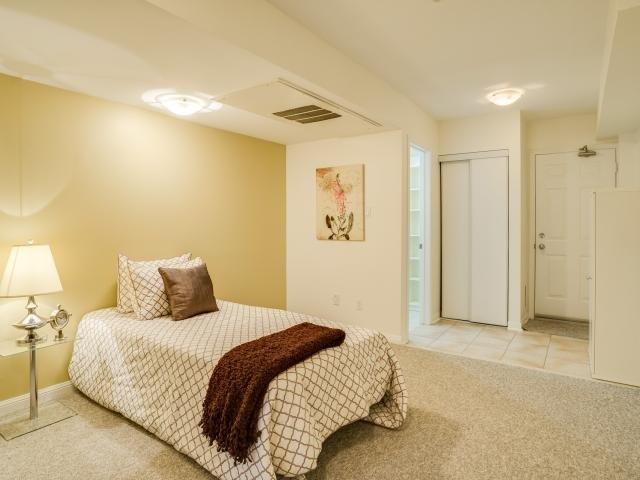 th 2 - 11 Niagara St, Townhouse with 2 bedrooms, 2 bathrooms and 1 parking in Toronto ON | Image 15