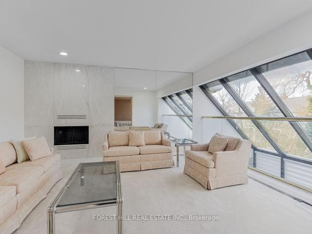 12 Cosmic Dr, House detached with 5 bedrooms, 7 bathrooms and 9 parking in Toronto ON | Image 11