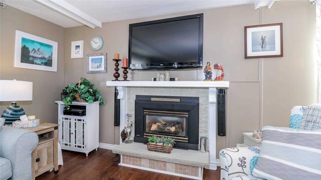 18 Sunset Dr, House detached with 2 bedrooms, 2 bathrooms and 2 parking in Innisfil ON | Image 2