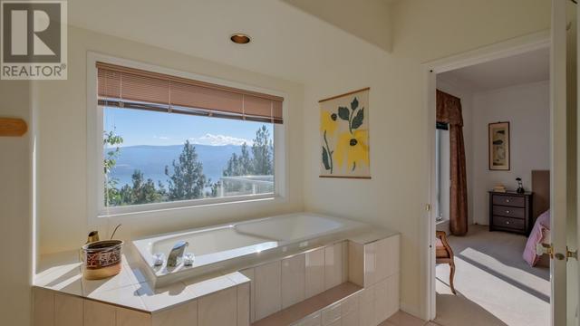3084 Lakeview Cove Road, House detached with 4 bedrooms, 3 bathrooms and 2 parking in West Kelowna BC | Image 29
