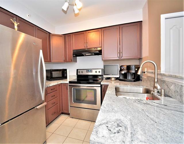 1403 - 8 Dayspring Circ, Condo with 2 bedrooms, 2 bathrooms and 1 parking in Brampton ON | Image 5